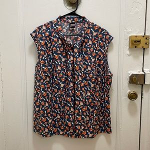 Sleeveless mushroom secretary blouse